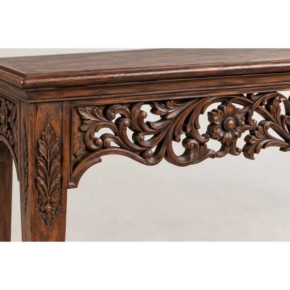 Raya Chinioti Carved Console — design preview